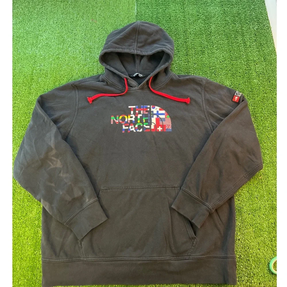 The North Face Mens Black International Flags Logo Pullover Hoodie Sweatshirt XL